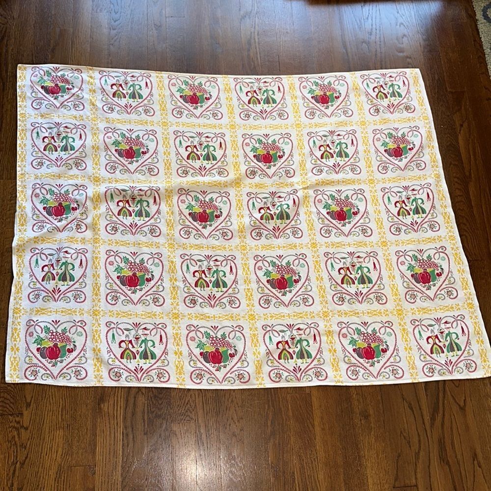 Vintage mid century Pennsylvania Dutch‎ yellow, red & green small tablecloth